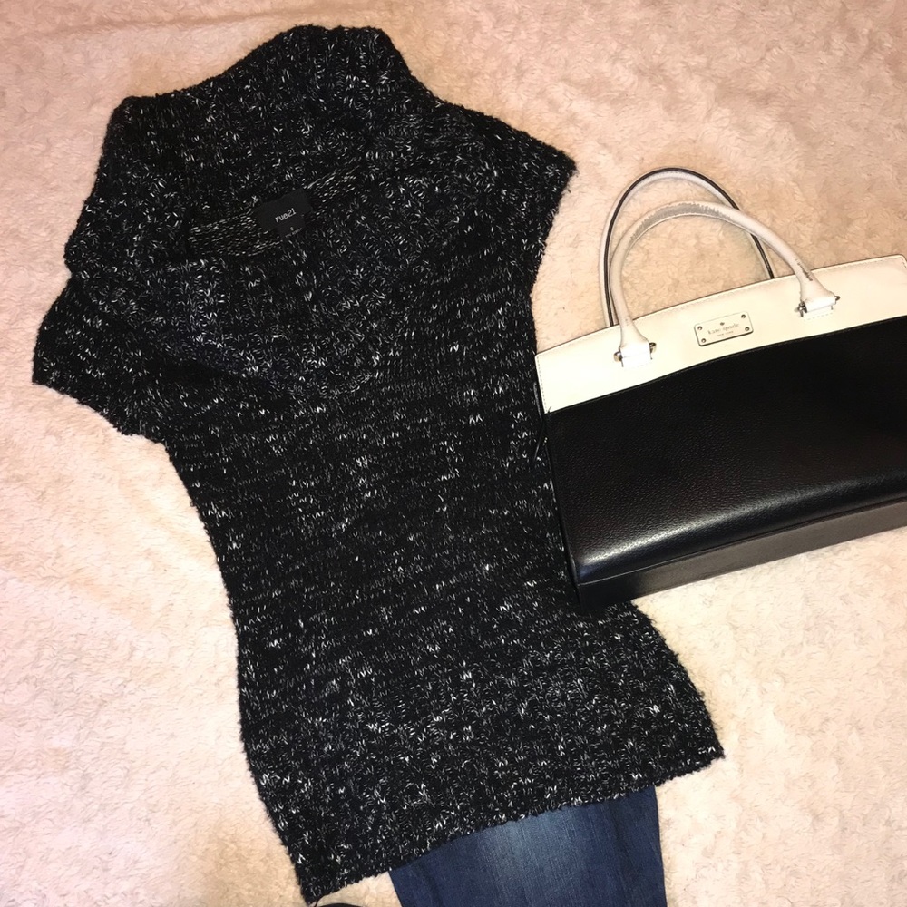 Oversized Cowl Short Sleeve Sweater